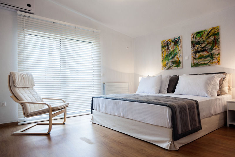 The White Villa At Sani Sani  Exterior photo