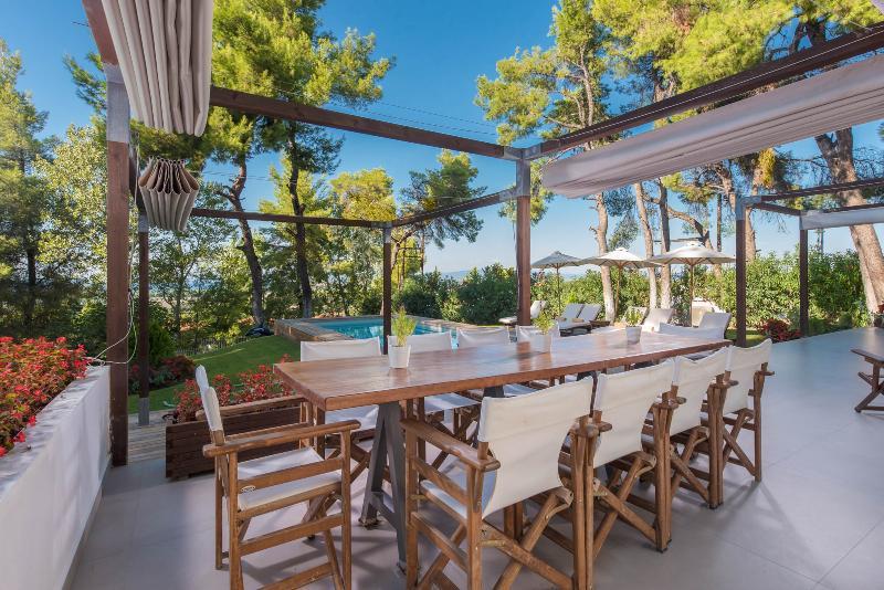 The White Villa At Sani Sani  Exterior photo